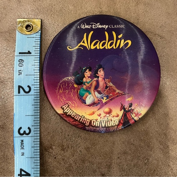 Disney’s Aladdin movie pin - Picture 2 of 4